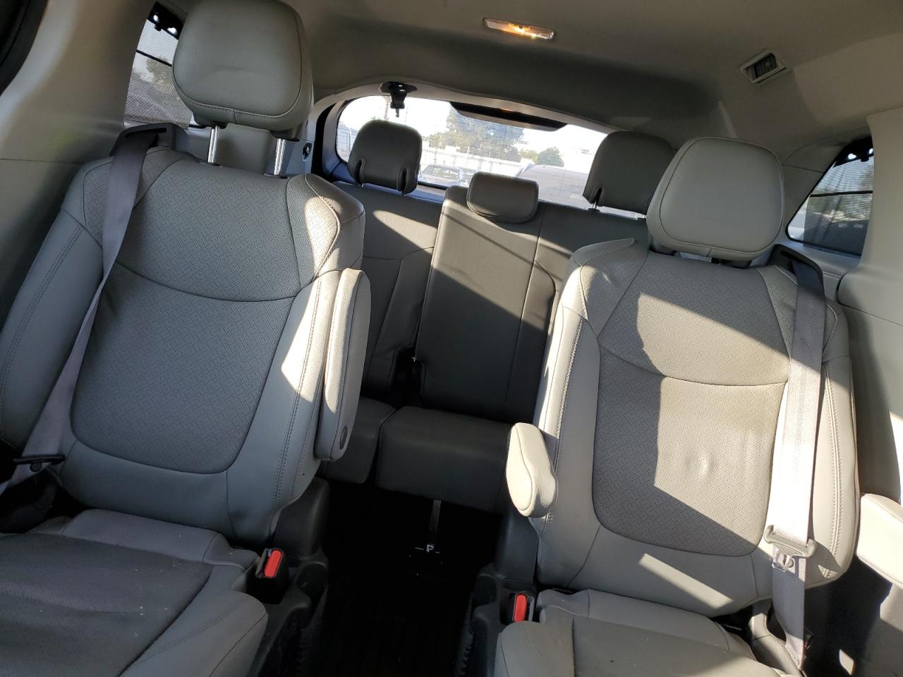 2022 Toyota Sienna Limited VIN: 5TDZRKEC3NS081320 Lot: 84591695