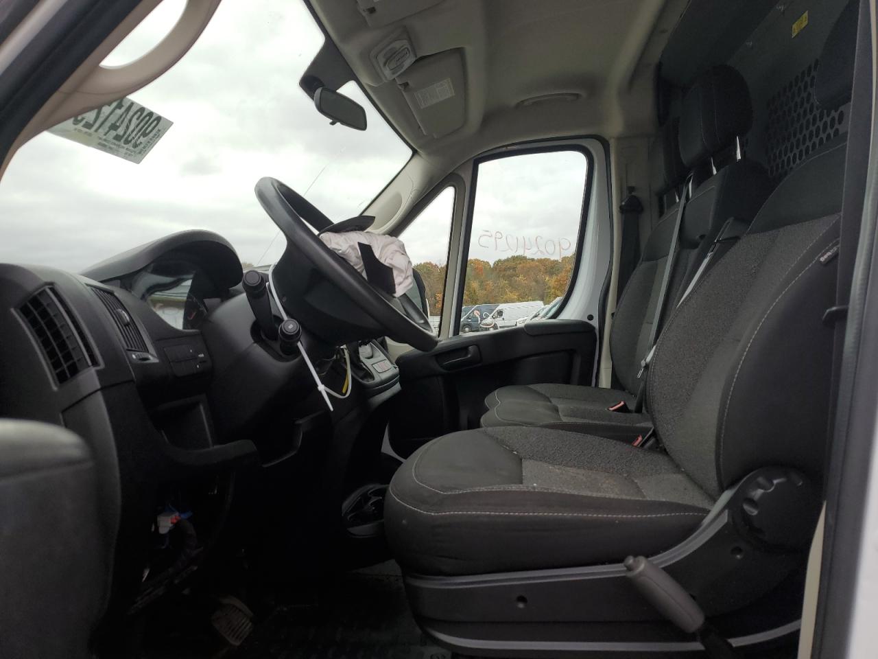 2018 Ram Promaster 2500 2500 High VIN: 3C6TRVCG3JE139631 Lot: 90241295