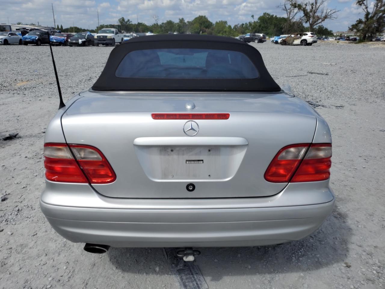 2002 Mercedes-Benz Clk 430 VIN: WDBLK70G32T103569 Lot: 84954505