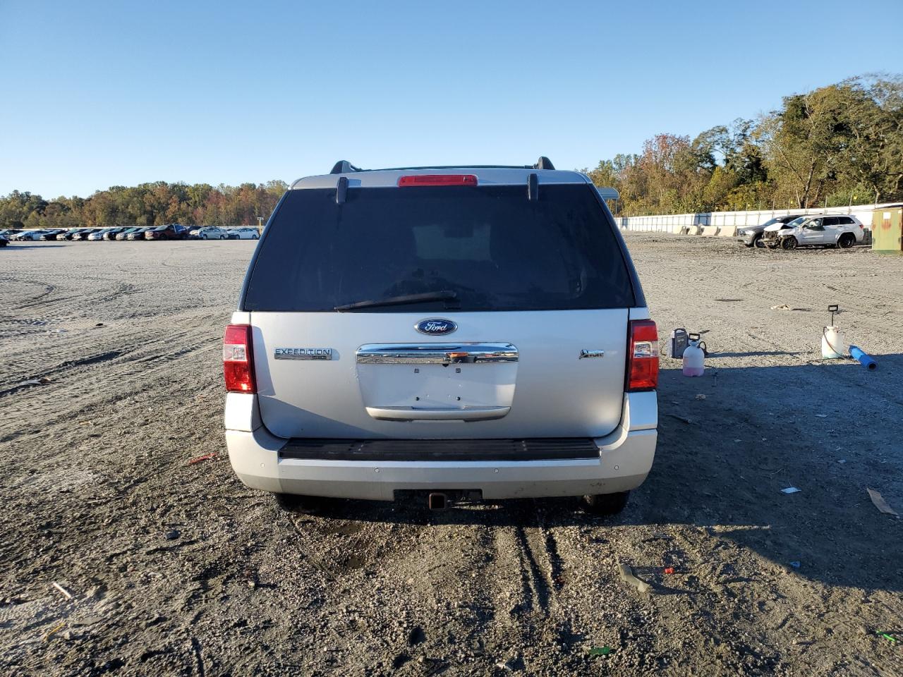 2013 Ford Expedition Limited VIN: 1FMJU1K58DEF24802 Lot: 87069495