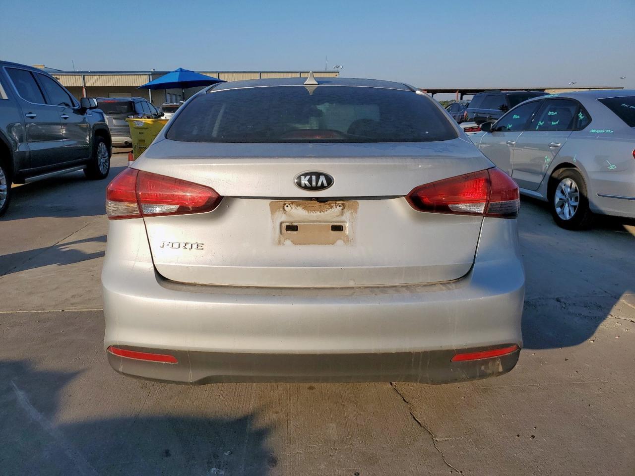 2017 Kia Forte Lx VIN: 3KPFL4A70HE145496 Lot: 84952295