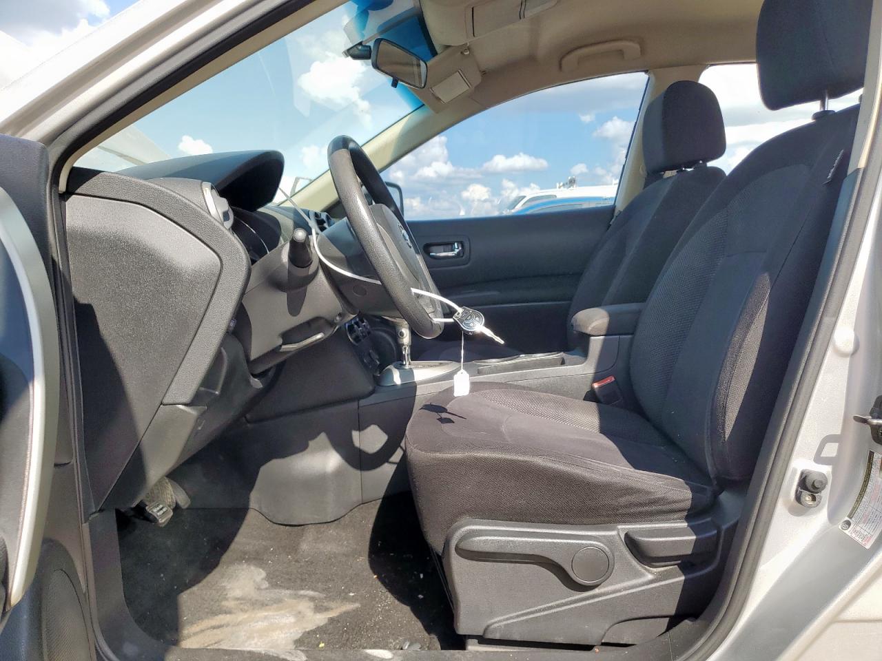 2011 Nissan Rogue S VIN: JN8AS5MT8BW574995 Lot: 82365505