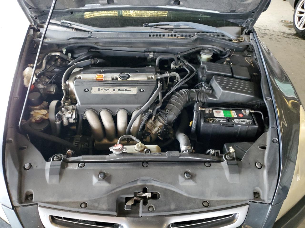 2004 Honda Accord Lx VIN: JHMCM56333C011821 Lot: 85648135