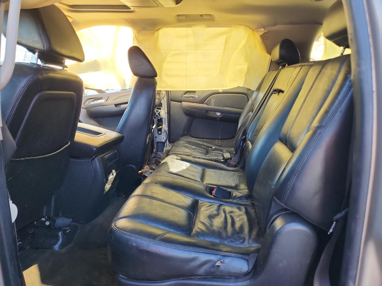 2007 GMC Yukon Xl VIN: 1GKFK16337J301723 Lot: 81869775