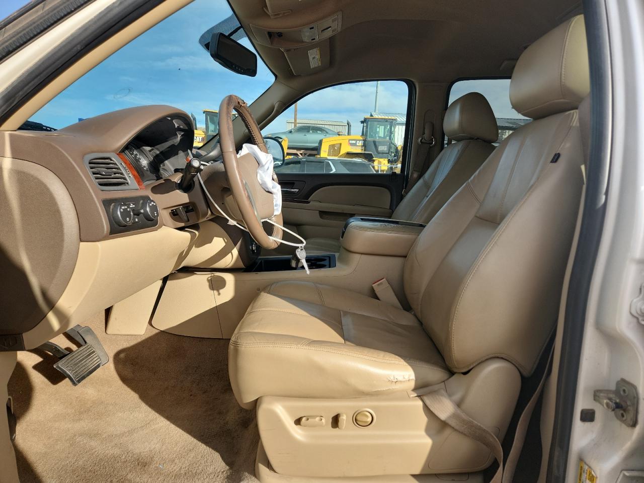 2011 GMC Yukon Xl K1500 Slt VIN: 1GKS2KE35BR184999 Lot: 90344675