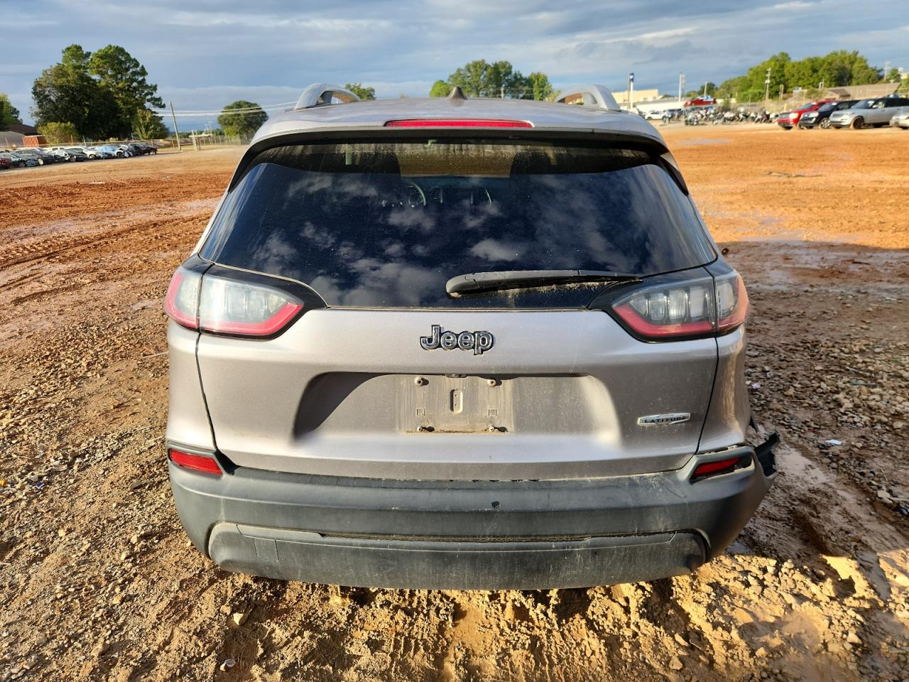 2019 Jeep Cherokee Latitude VIN: 1C4PJLCB8KD221612 Lot: 82240535