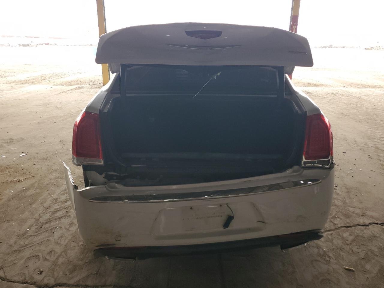 2015 Chrysler 300 Limited VIN: 2C3CCAAG0FH820433 Lot: 84651285