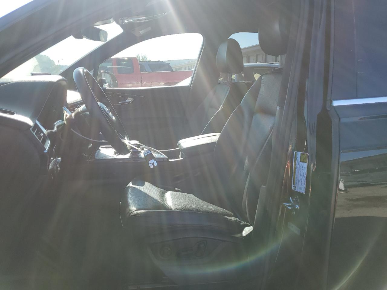 2017 Audi Q7 Prestige VIN: WA1VAAF71HD044004 Lot: 85003195