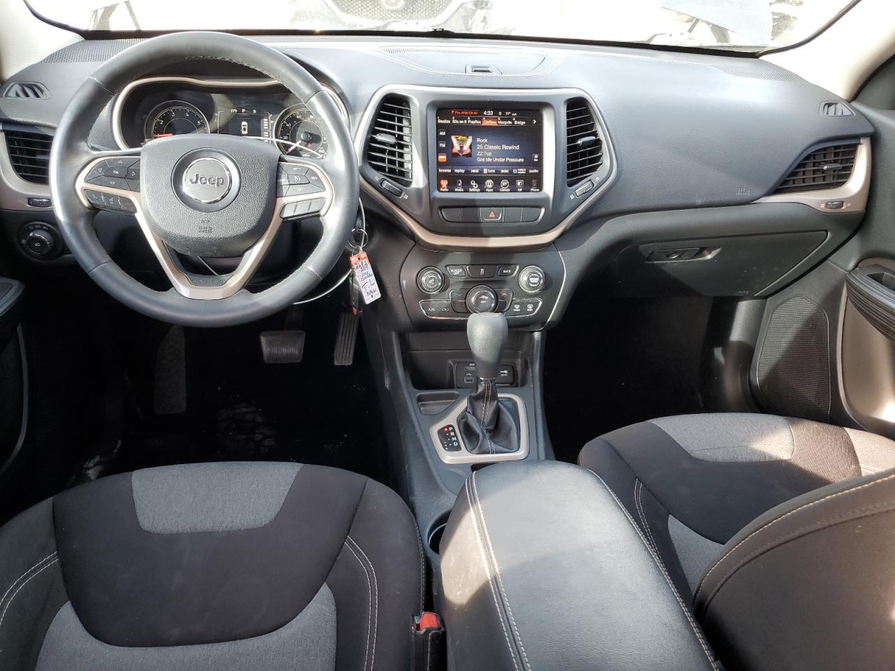 2014 Jeep Cherokee Latitude VIN: 1C4PJLCB3EW256518 Lot: 89877495