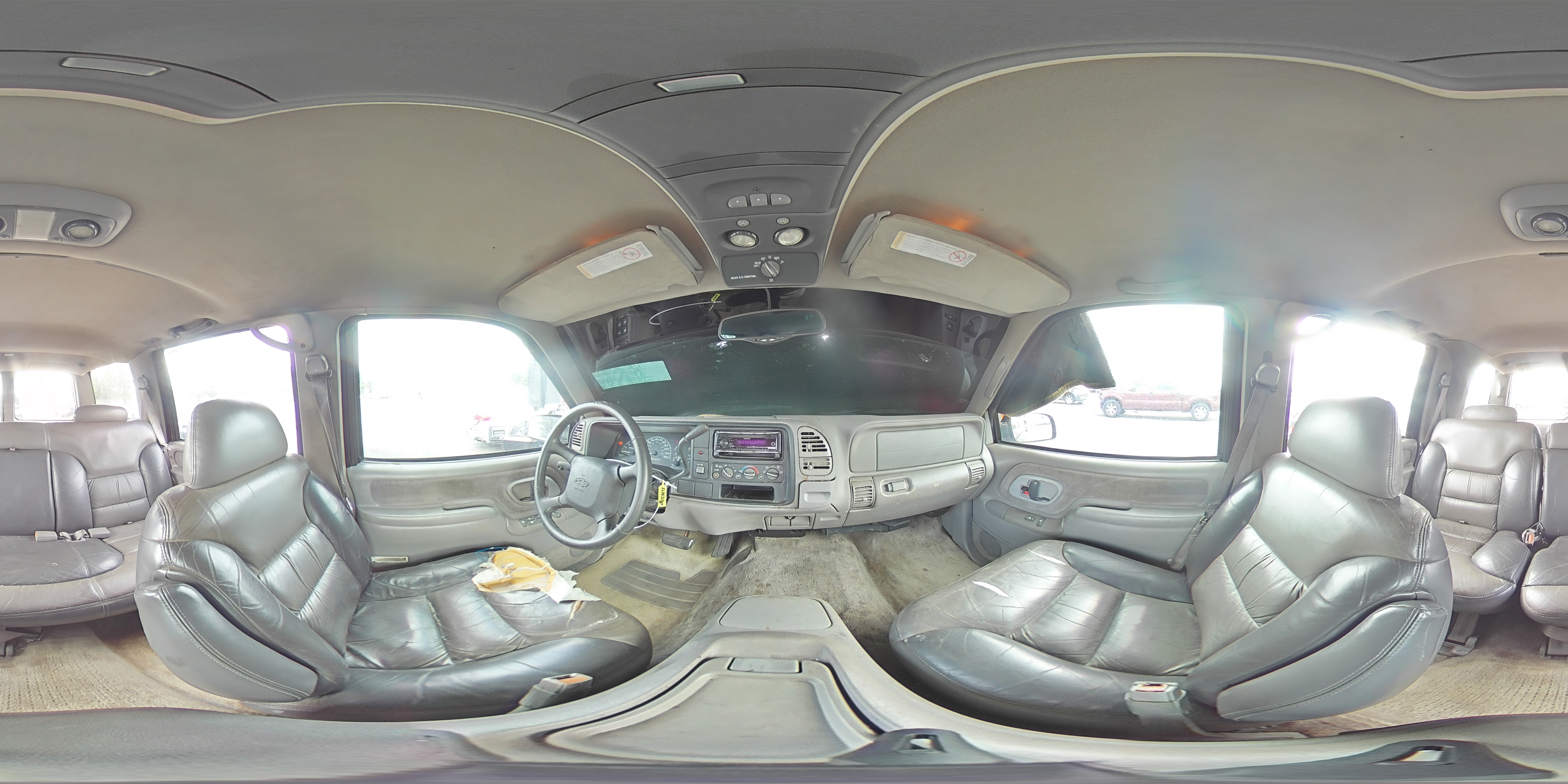 2000 Chevrolet Tahoe C1500 VIN: 1GNEC13RXYR113305 Lot: 82353245