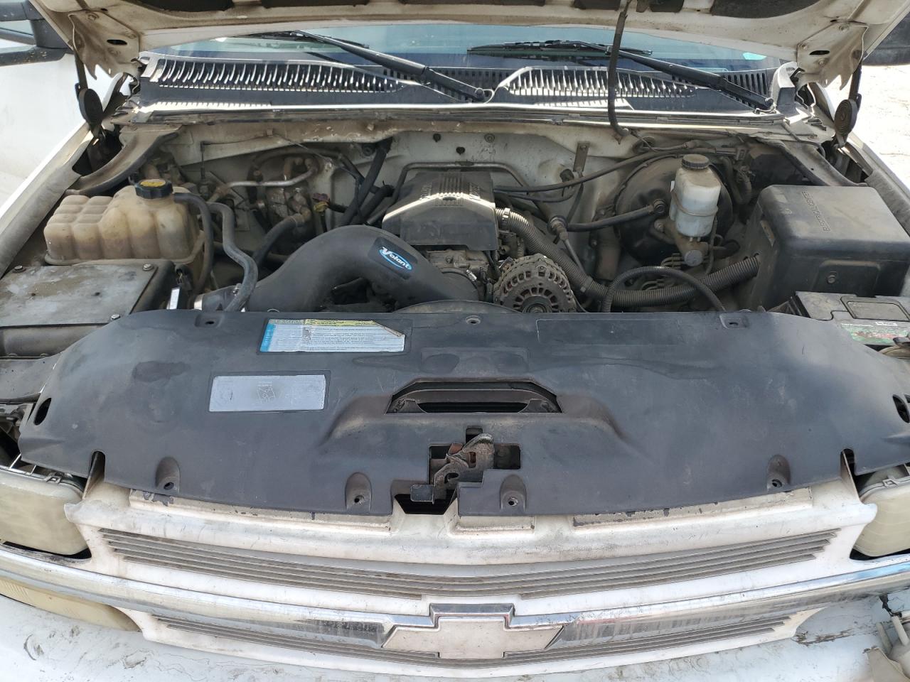 2000 Chevrolet Silverado C1500 VIN: 1GCEC19T3YZ353274 Lot: 86252375