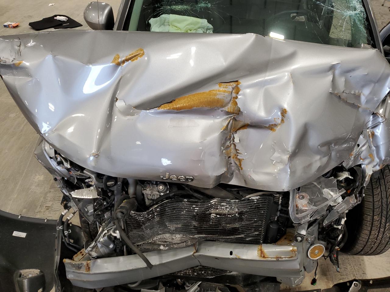 2016 Jeep Compass Latitude VIN: 1C4NJDEB4GD802395 Lot: 82622705