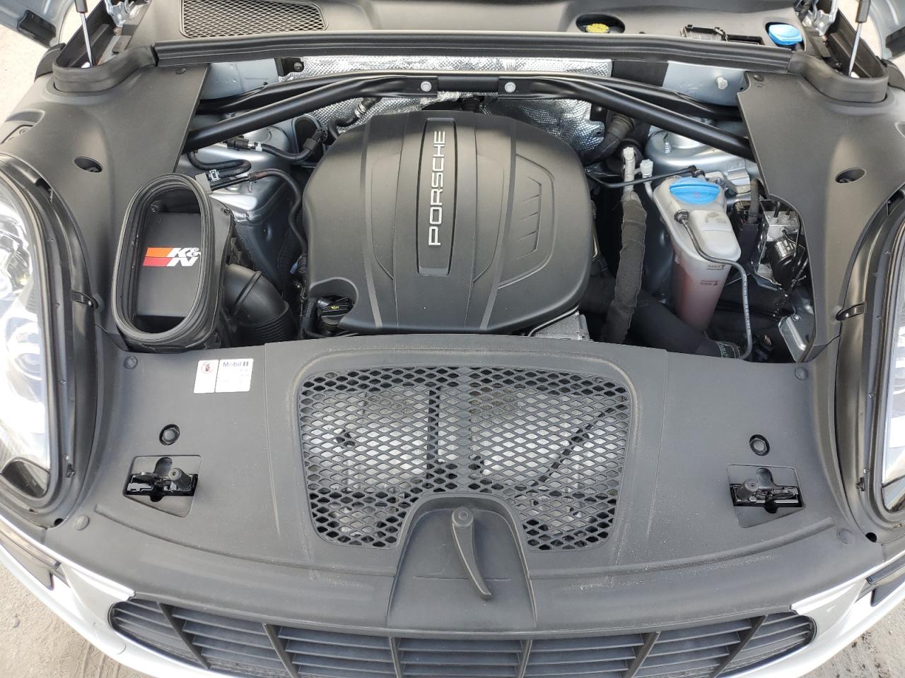 2017 Porsche Macan VIN: WP1AA2A58HLB06633 Lot: 81952695