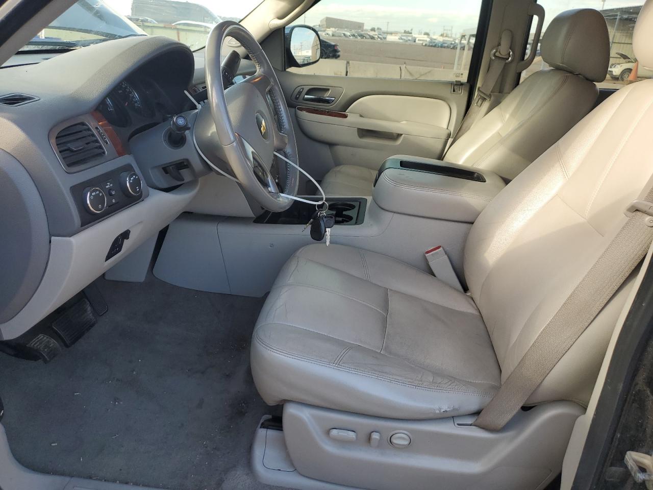 2012 Chevrolet Suburban K1500 Lt VIN: 1GNSKJE76CR281274 Lot: 84215105