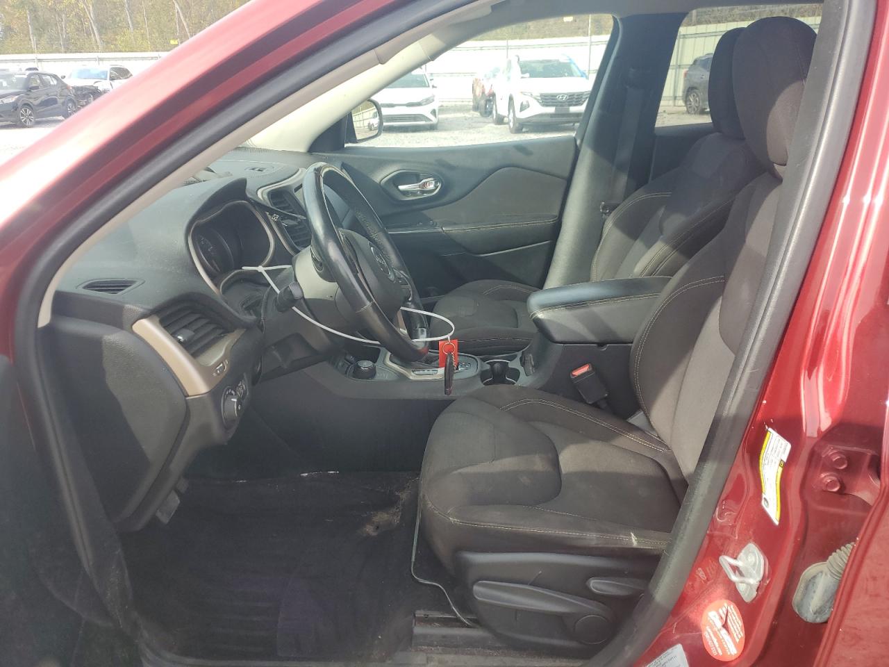 2016 Jeep Cherokee Latitude VIN: 1C4PJMCB8GW367459 Lot: 84356745