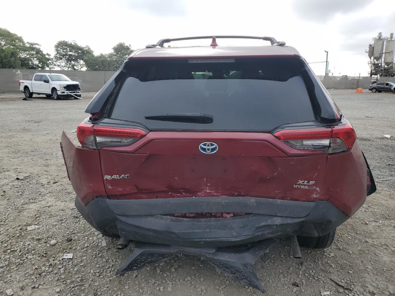 2019 Toyota Rav4 Xle VIN: 2T3RWRFV9KW001479 Lot: 82216605