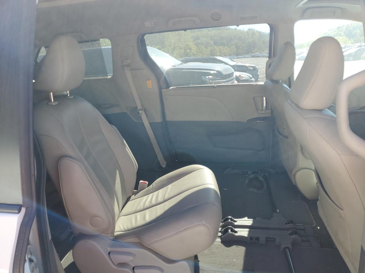 2014 Toyota Sienna Xle VIN: 5TDYK3DC0ES421207 Lot: 86090785