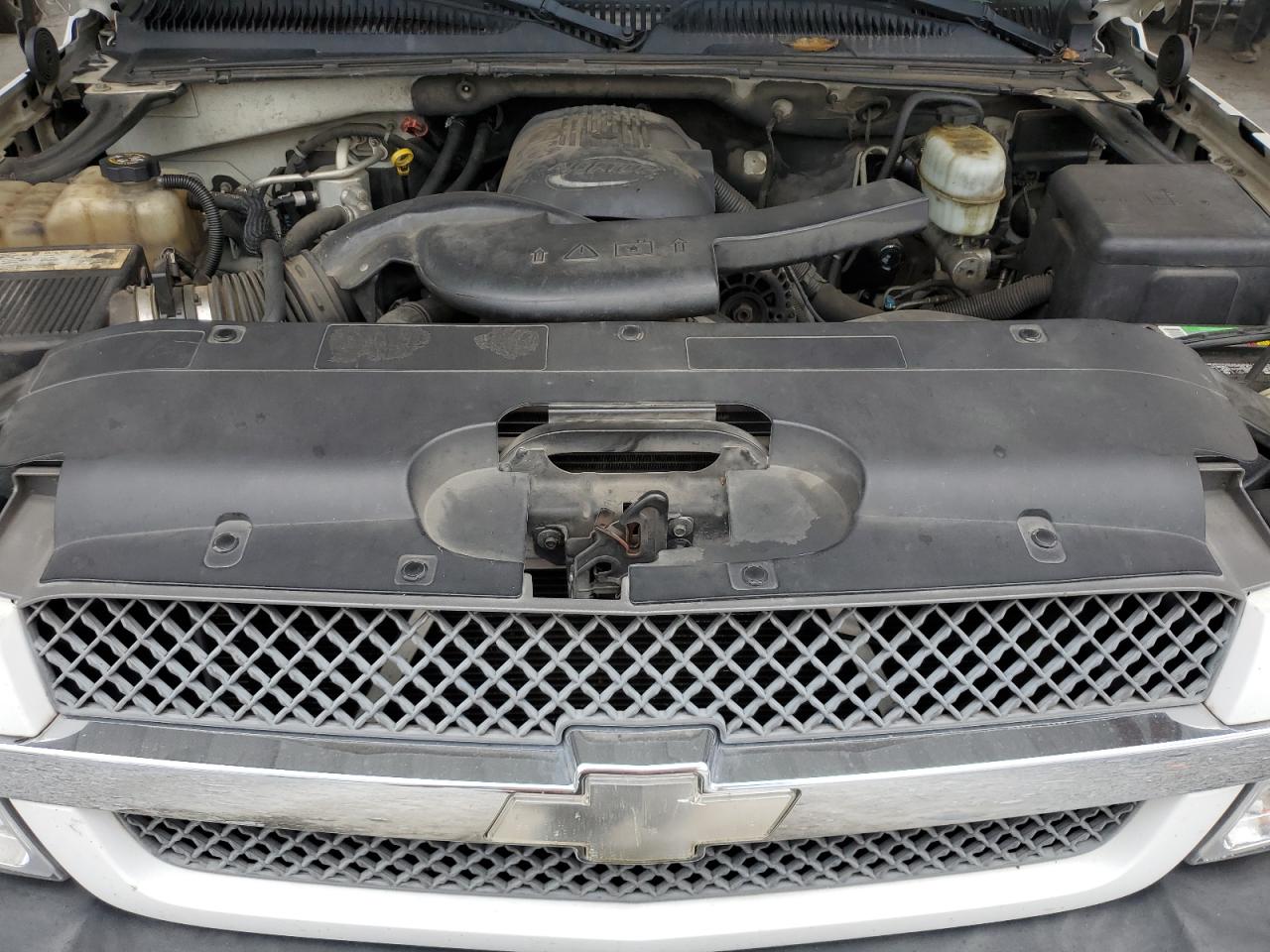 2004 Chevrolet Avalanche C1500 VIN: 3GNEC12T34G172509 Lot: 87468375