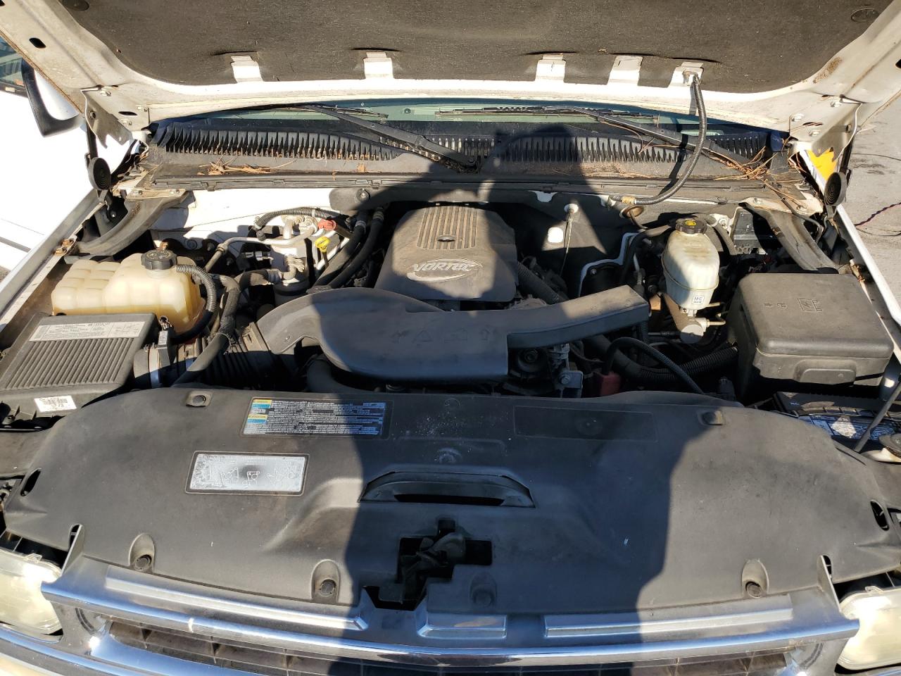 2005 Chevrolet Tahoe C1500 VIN: 1GNEC13T45R111363 Lot: 85571285