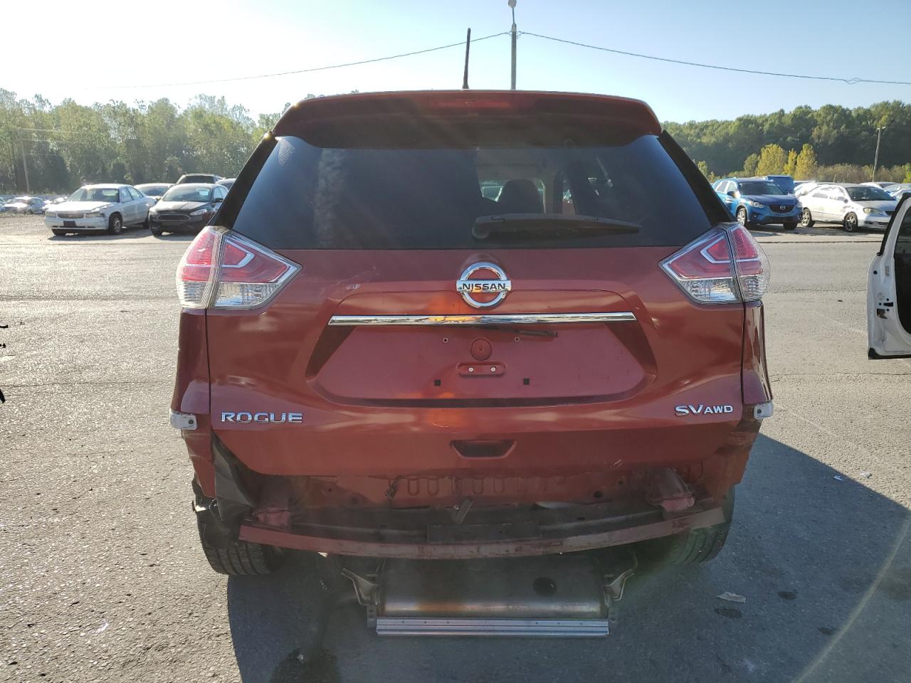 2015 Nissan Rogue S VIN: KNMAT2MV6FP575569 Lot: 81926005