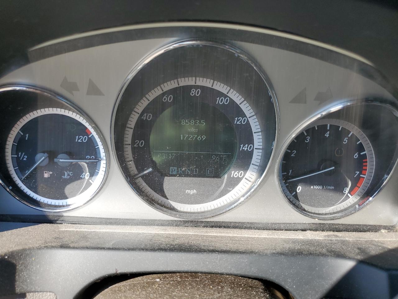 2010 Mercedes-Benz C 300 VIN: WDDGF5EB1AR129811 Lot: 82397935