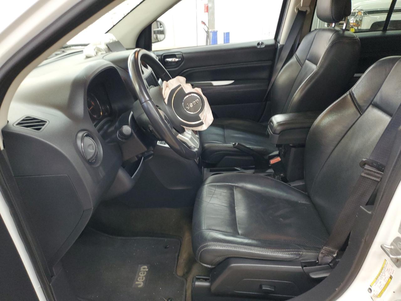 2017 Jeep Compass Latitude VIN: 1C4NJDEB8HD129175 Lot: 82431235