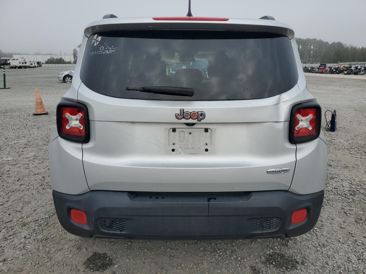 2015 Jeep Renegade Latitude VIN: ZACCJABT0FPC06090 Lot: 84880455