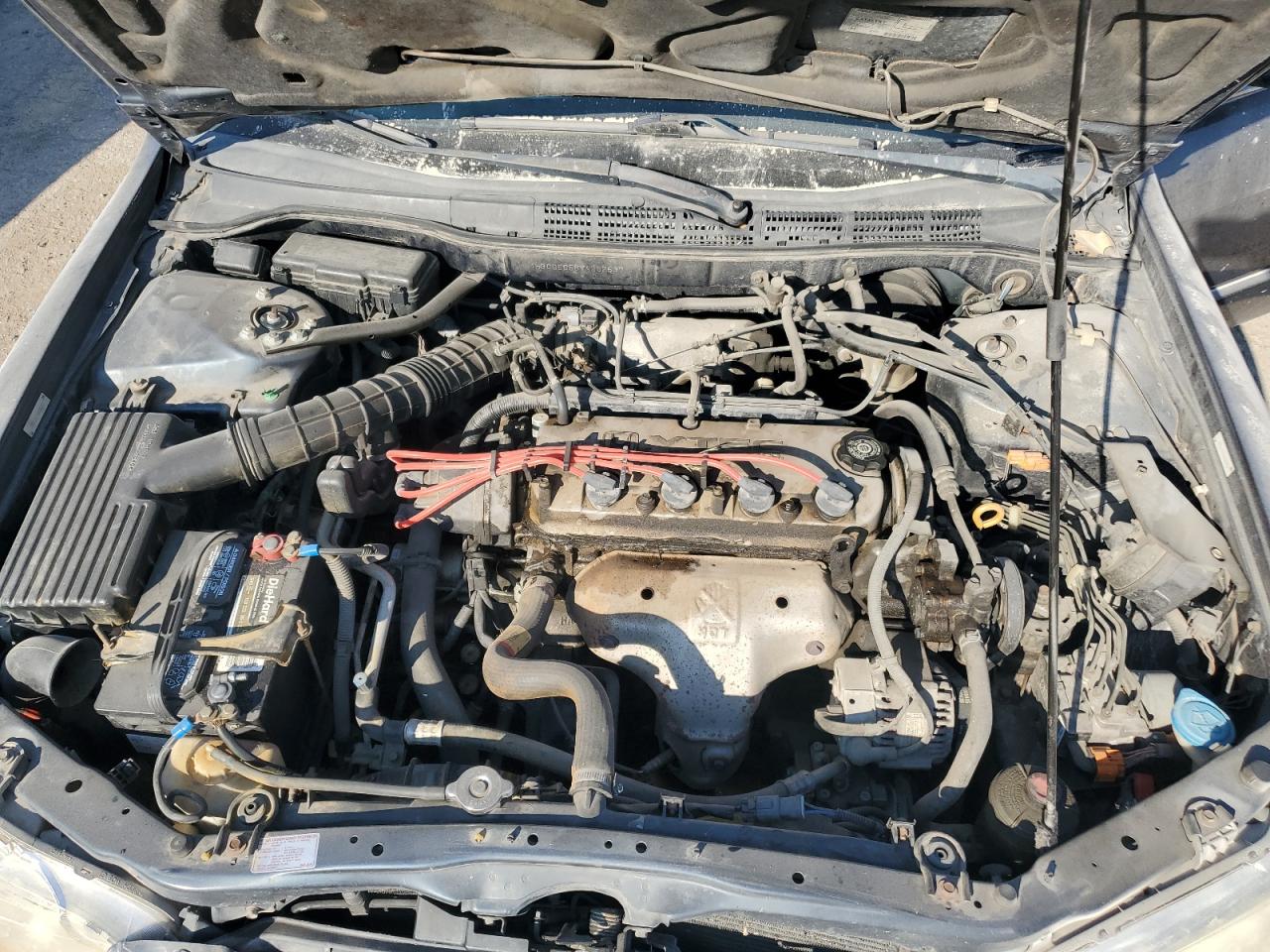 1998 Honda Accord Ex VIN: 1HGCG5656WA262537 Lot: 85391365