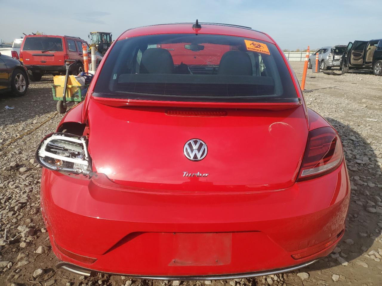 2018 Volkswagen Beetle S VIN: 3VWFD7AT2JM704938 Lot: 86849125
