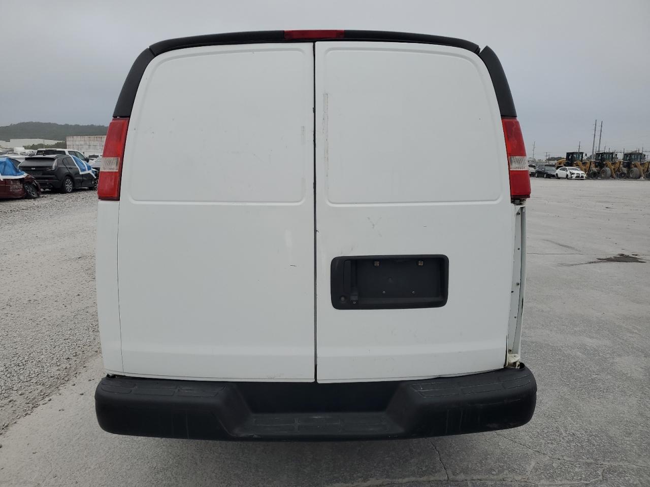 2017 Chevrolet Express G2500 VIN: 1GCWGAF19H1220335 Lot: 85700305