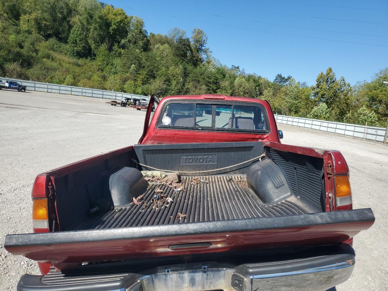 1996 Toyota Tacoma VIN: 4TAPM62N7TZ136944 Lot: 82388415