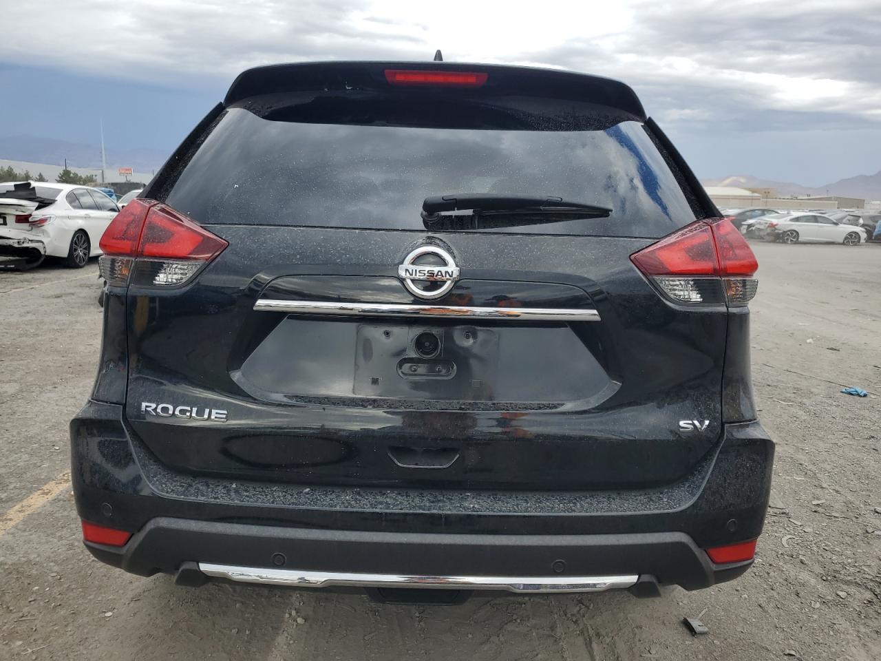 2019 Nissan Rogue S VIN: JN8AT2MT8KW269105 Lot: 82384565