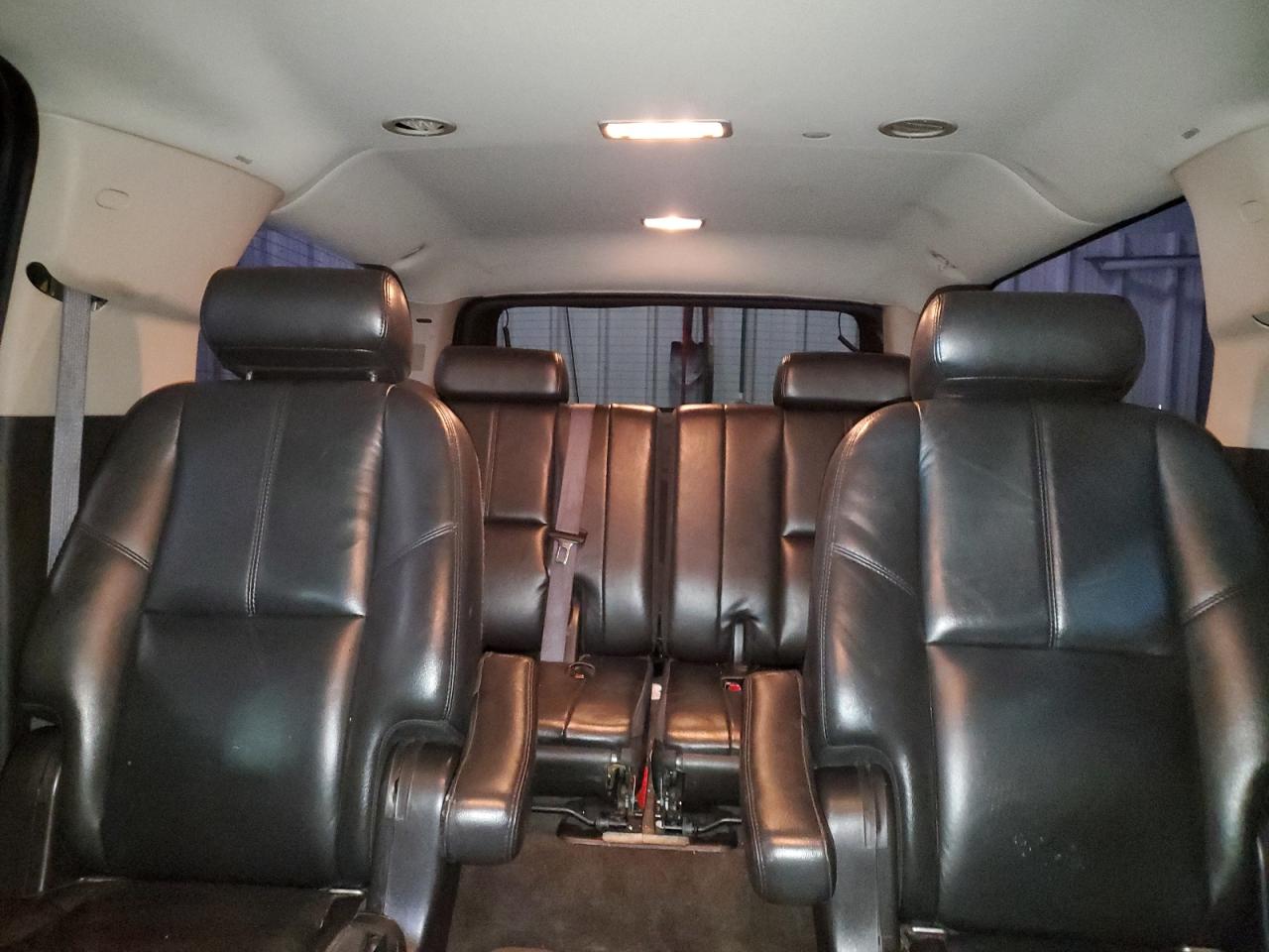 2008 GMC Yukon Xl Denali VIN: 1GKFK668X8J237111 Lot: 89632055