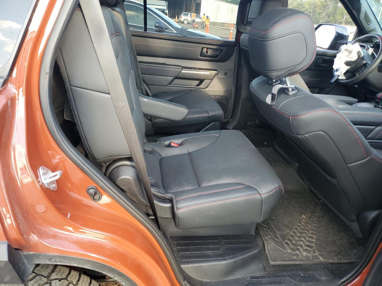 2024 Toyota Sequoia Sr5 VIN: 7SVAAABA8RX040625 Lot: 85358685