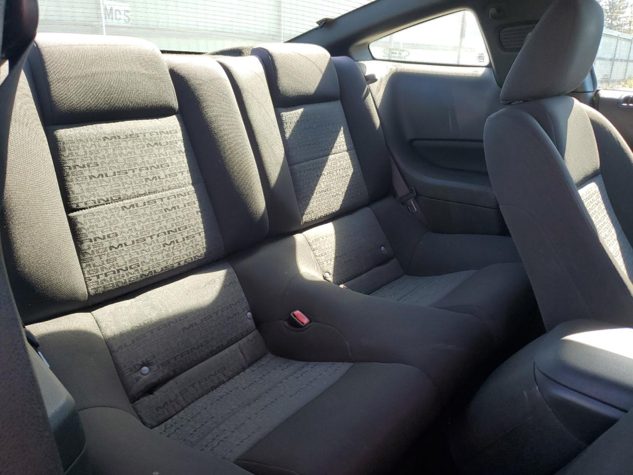 2006 Ford Mustang VIN: 1ZVFT80N965261048 Lot: 82345005