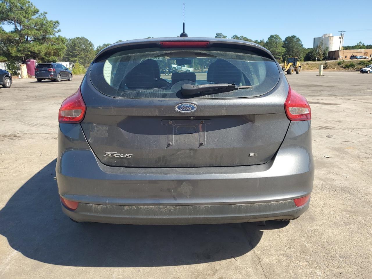 2017 Ford Focus Se VIN: 1FADP3K23HL224750 Lot: 81984225