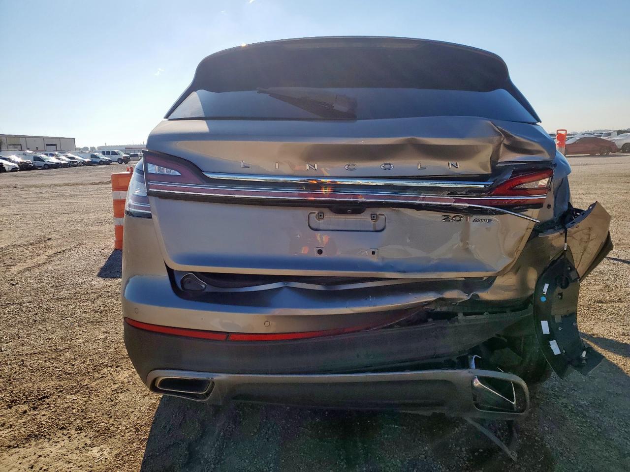 2020 Lincoln Nautilus VIN: 2LMPJ8J9XLBL28052 Lot: 90377815