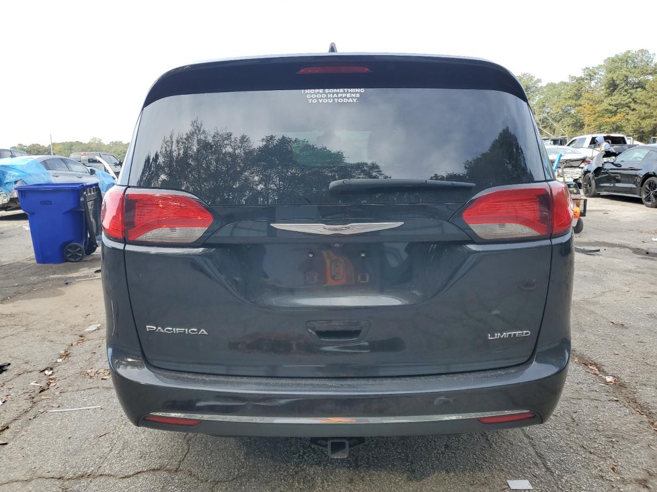 2017 Chrysler Pacifica Limited VIN: 2C4RC1GG6HR520003 Lot: 82619295