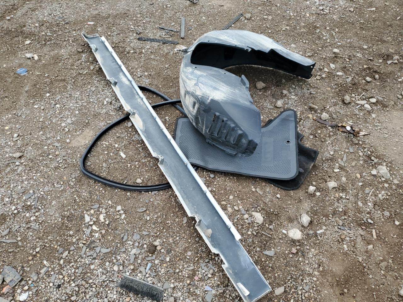 2017 Chrysler 300 S VIN: 2C3CCAGG6HH527002 Lot: 82659385