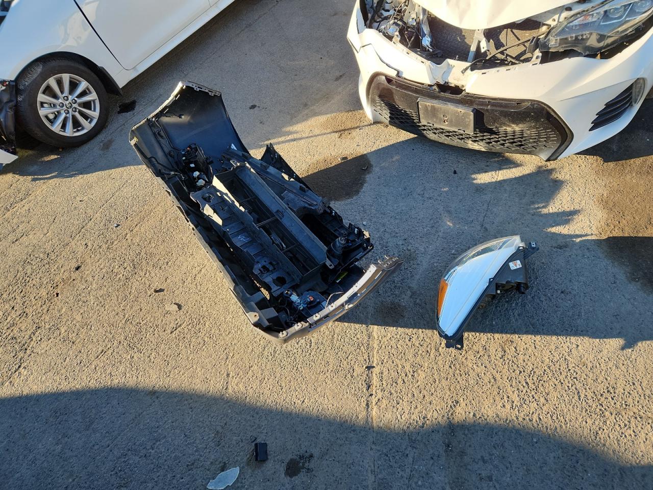 2014 Ford Escape Titanium VIN: 1FMCU9J90EUA57295 Lot: 89898575