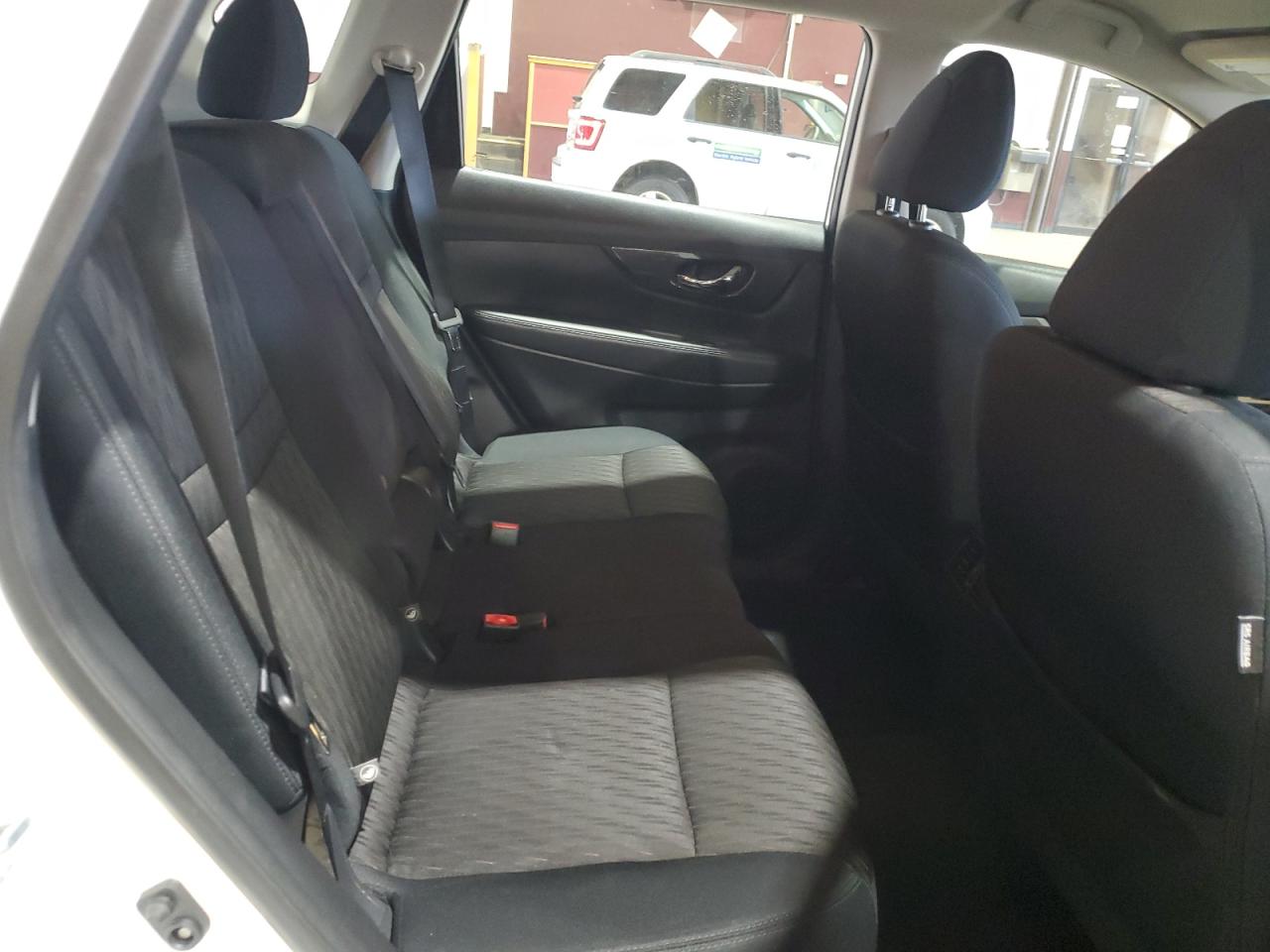 2017 Nissan Rogue Sv VIN: 5N1AT2MV8HC730323 Lot: 85170345