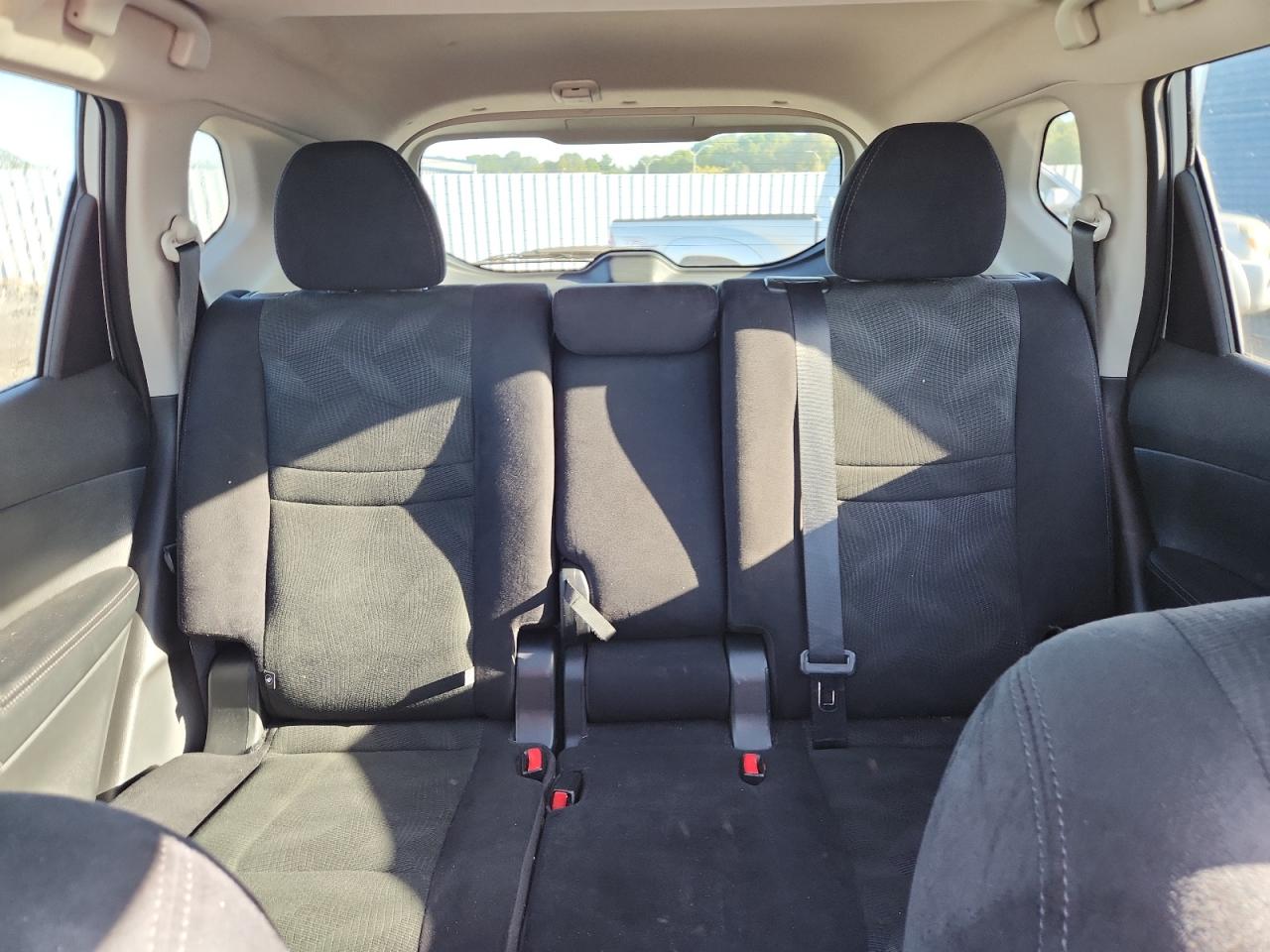 2015 Nissan Rogue S VIN: 5N1AT2MV8FC919115 Lot: 84863275