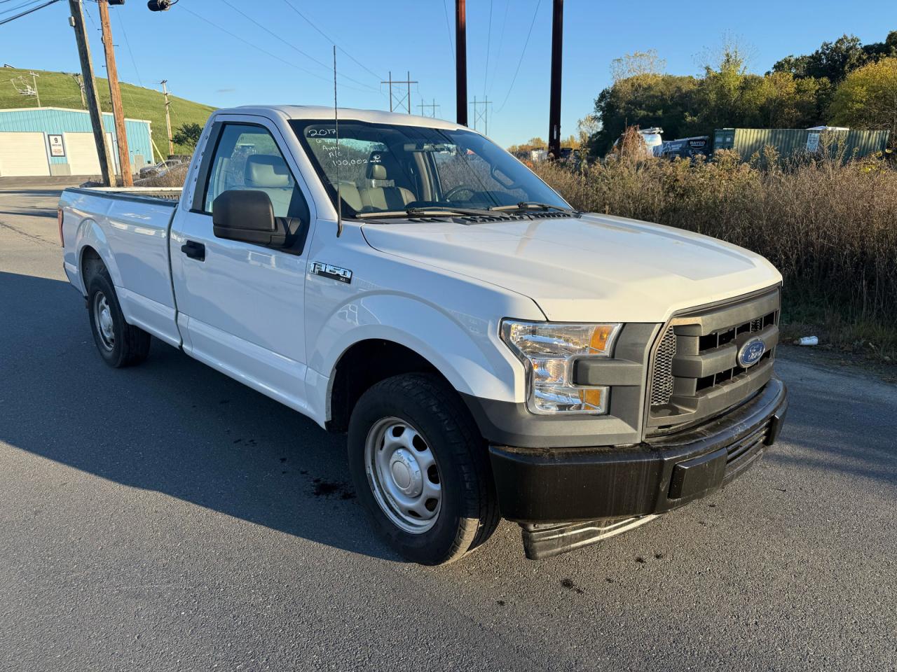 2017 Ford F150 1FTMF1C84HKD27265 photo #1