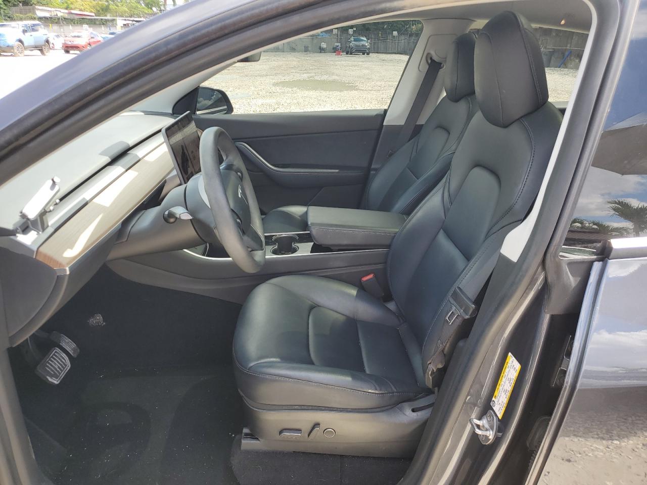 2021 Tesla Model Y VIN: 5YJYGDEE1MF084721 Lot: 85660545