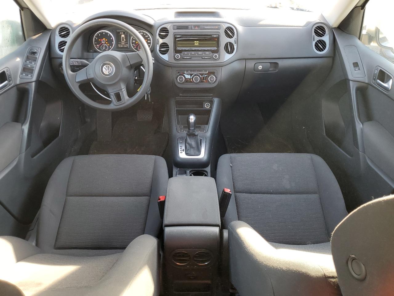 2012 Volkswagen Tiguan S VIN: WVGBV7AX5CW592684 Lot: 83964015