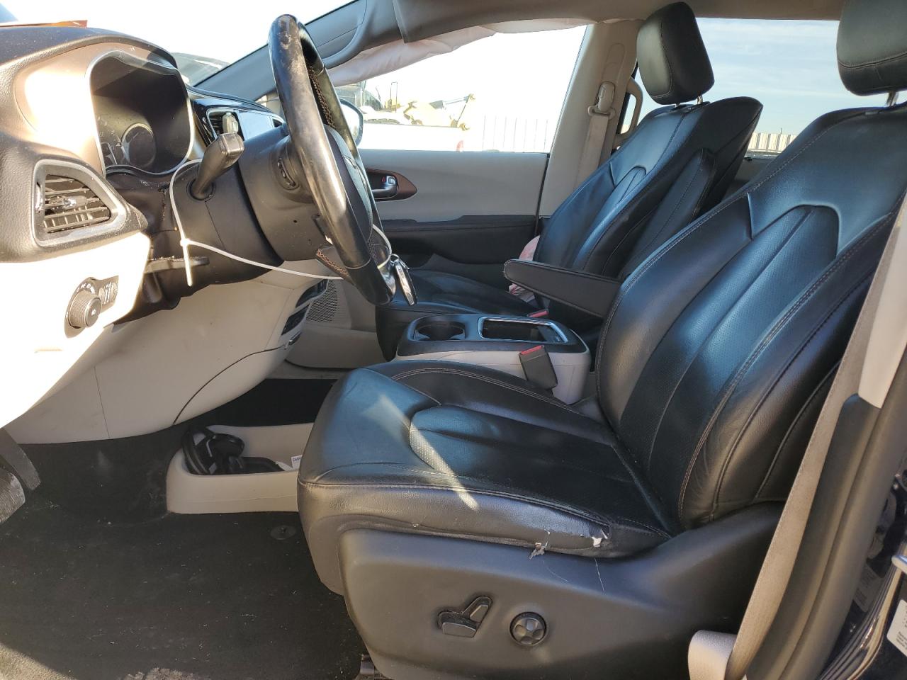 2017 Chrysler Pacifica Touring L Plus VIN: 2C4RC1EG6HR708670 Lot: 89860885