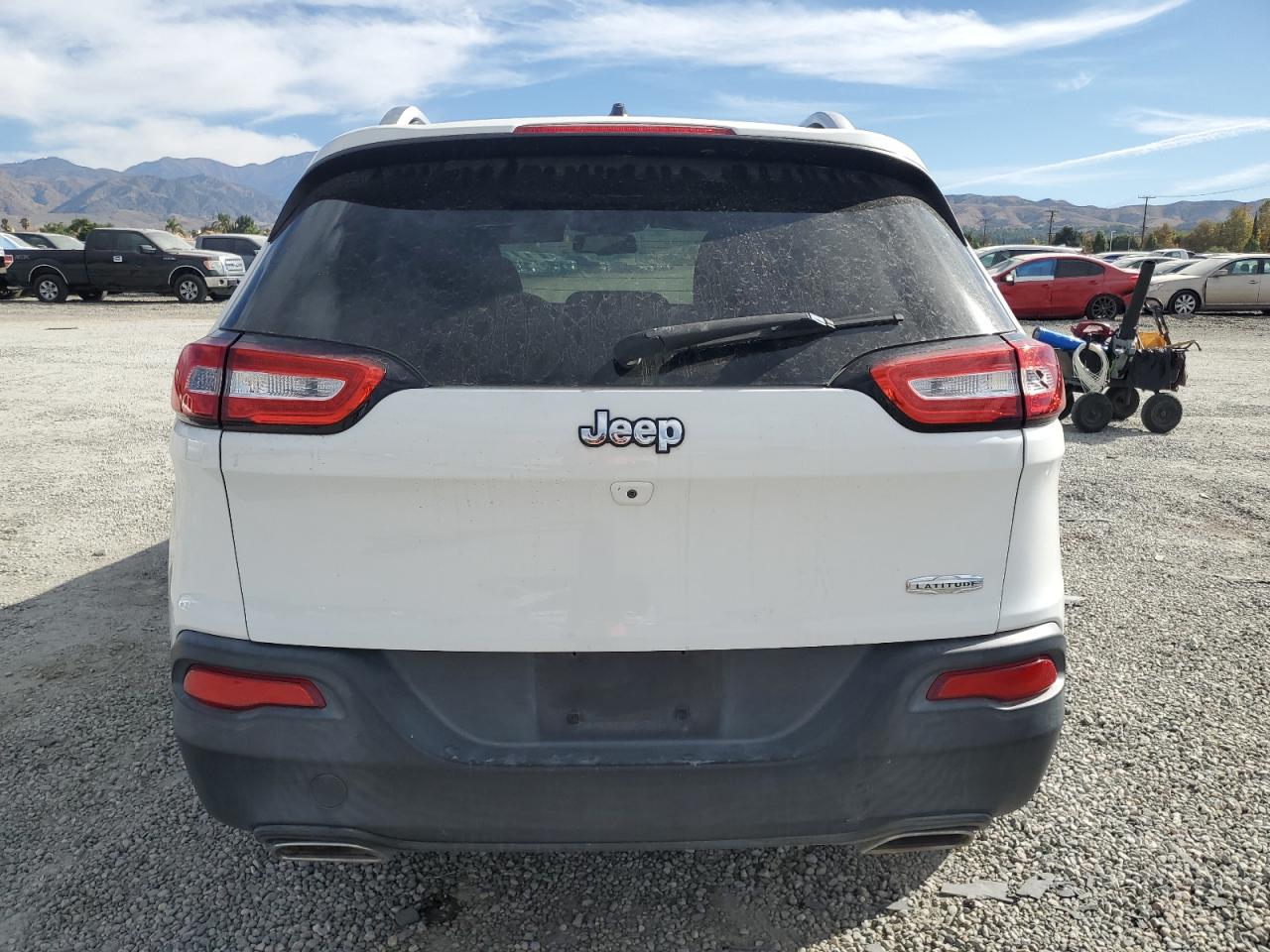 2015 Jeep Cherokee Latitude VIN: 1C4PJLCS8FW730545 Lot: 90337465