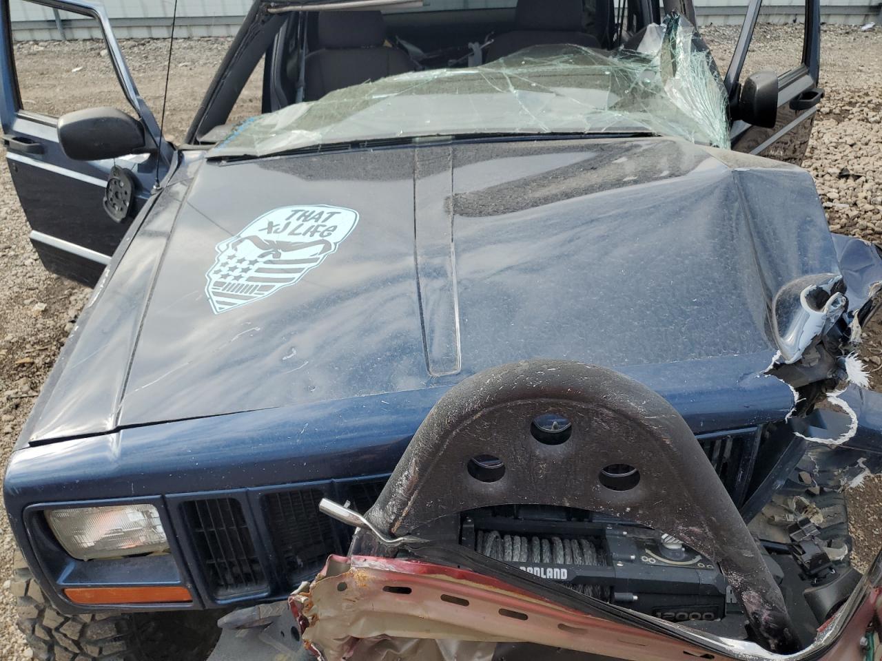 2001 Jeep Cherokee Classic VIN: 1J4FF58SX1L532118 Lot: 82279675