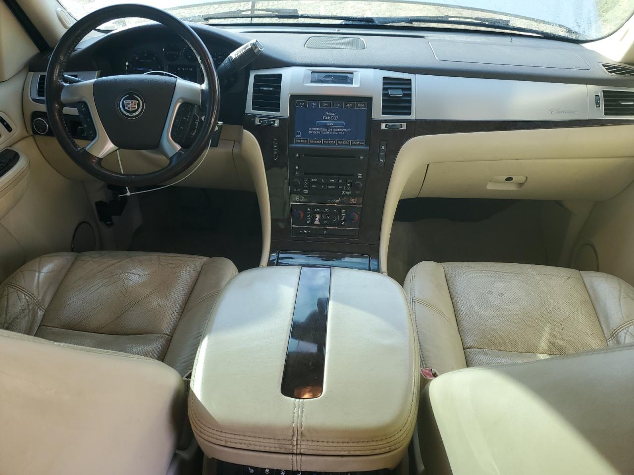 2007 Cadillac Escalade Luxury VIN: 1GYFK63847R411071 Lot: 82421405