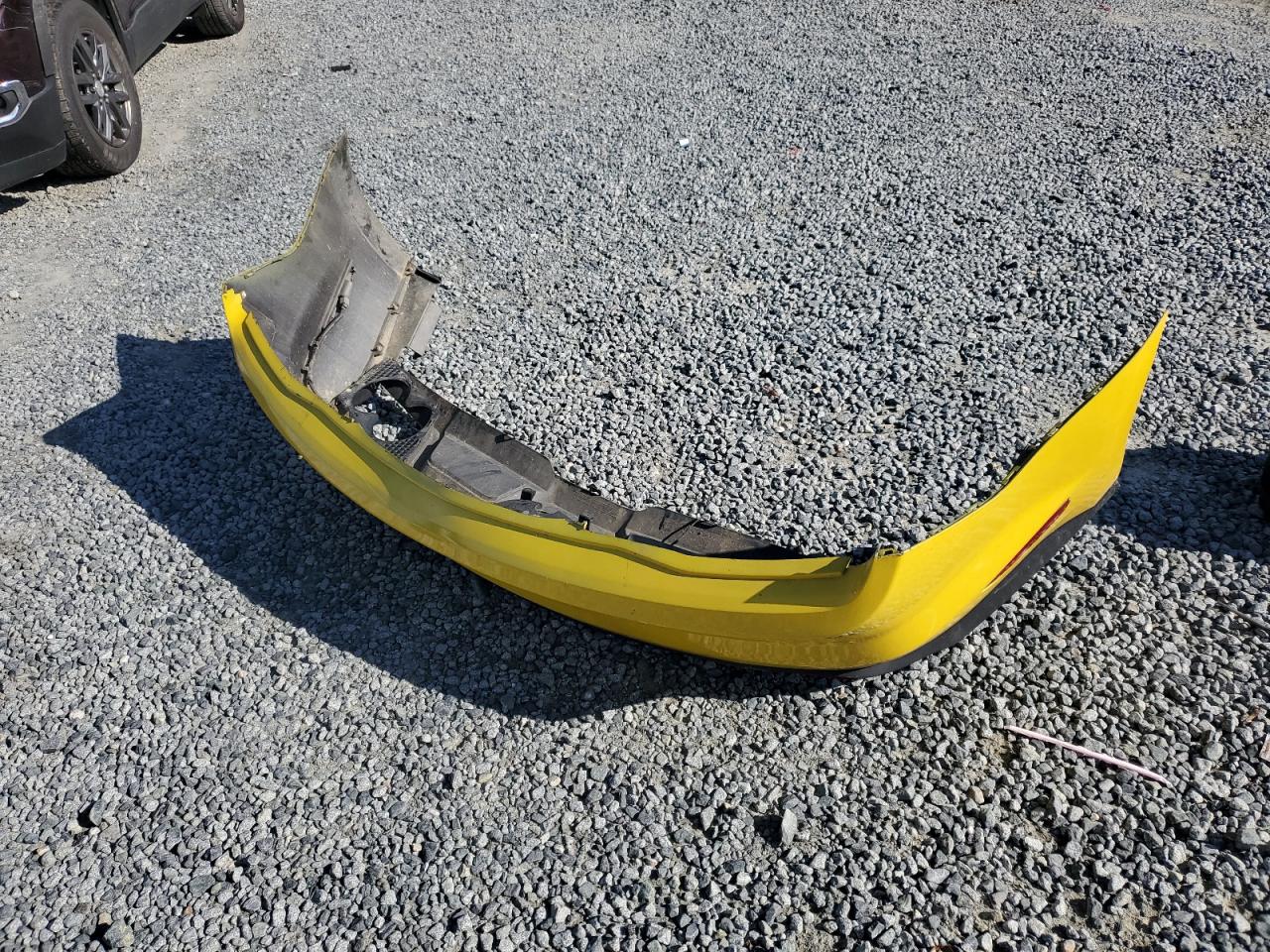 2015 Ford Mustang VIN: 1FATP8EM7F5352822 Lot: 81951075